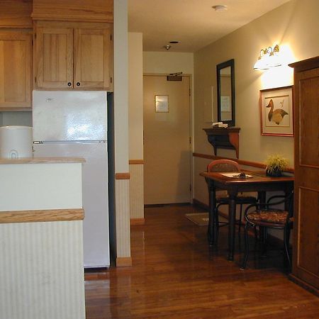 Clock Tower Resort Whistler Room photo