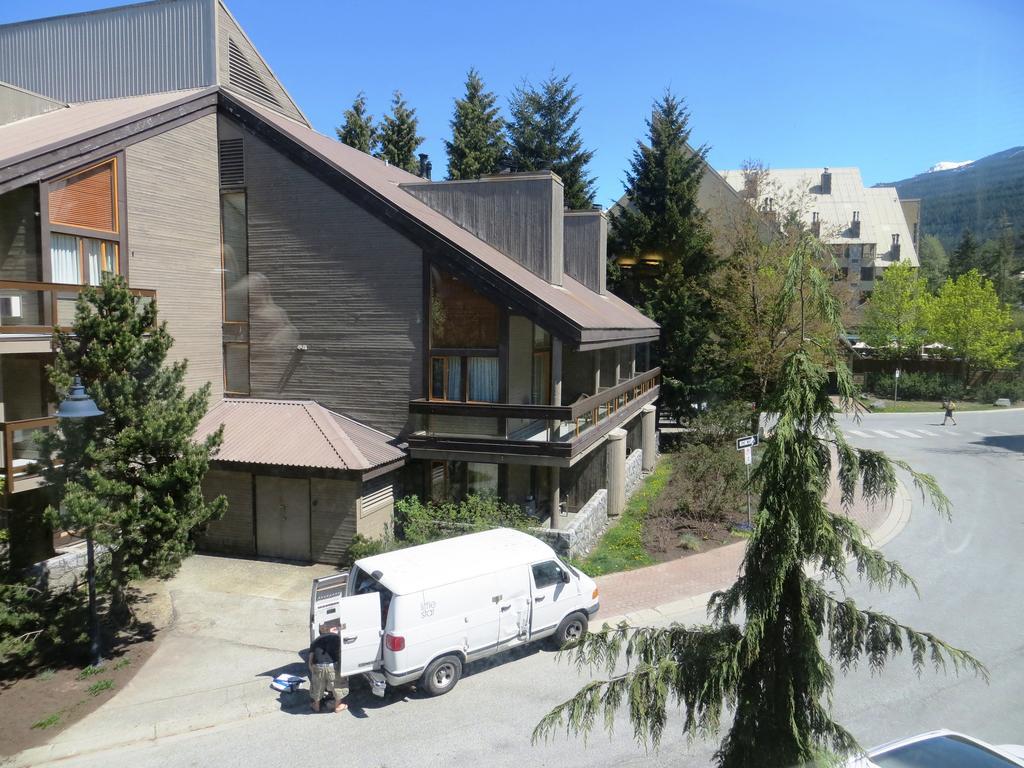 Clock Tower Resort Whistler Exterior photo